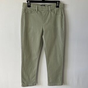 JONES New York 'Astor Pull On' Capri Pants Women's Sz 4 Lite Green Stretch.